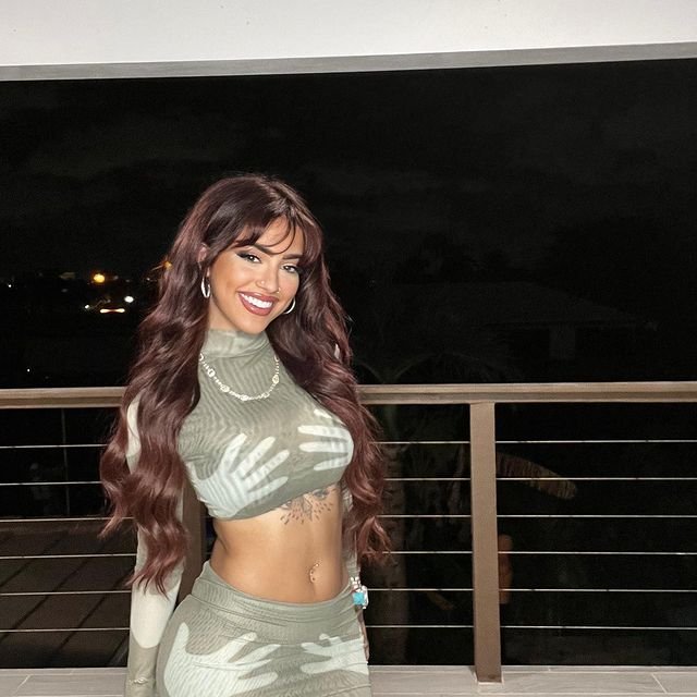 Malu Exposed #LRHCwyW9
