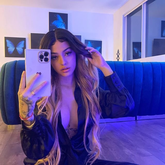 Malu Exposed #v5NBiGRB