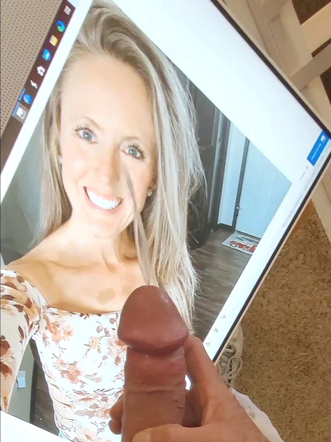 This Bitch got me hard and made me cum per cumshot tribute request from Husband #swYobZay