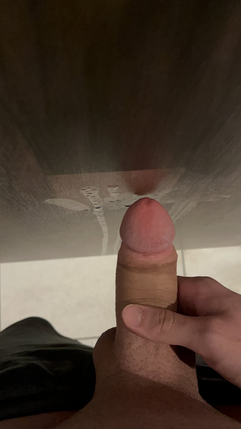 Adding more cum at the gym #uP1U1yN2